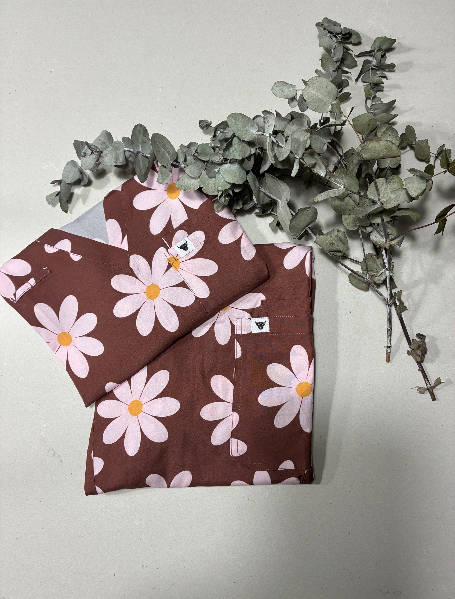 MOCHA DAISY SCRUB SET
